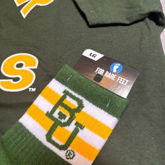 Men's T Shirt Line Up Team Color Baylor Bears XL NWOT & Large Socks - Picture 8 of 9